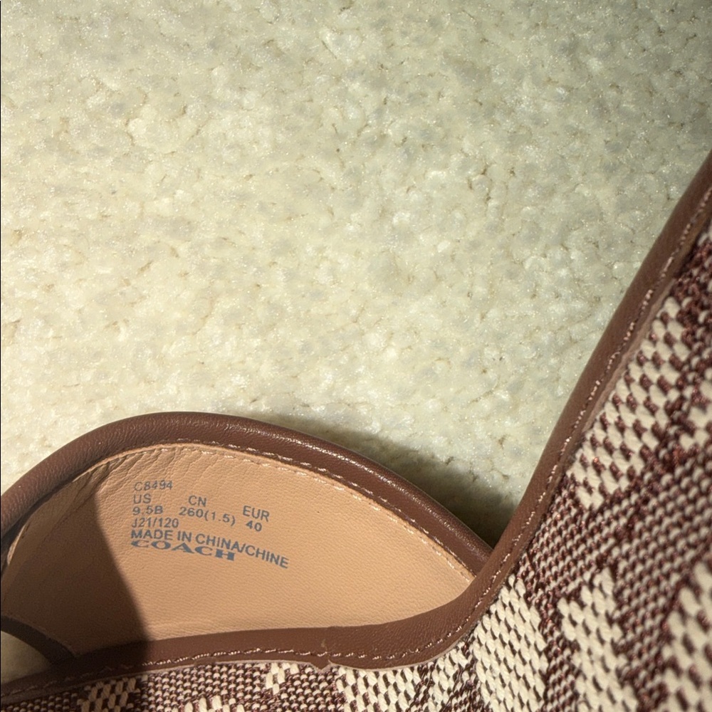❗️price is firm❗️Coach Signature Brown and Cream Heels - Picture 8 of 8